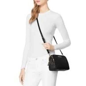 MICHAEL KORS Bedford Double Zip THREE COMPARTMENT PEBBLED LEATHER CROSSBY BLACK